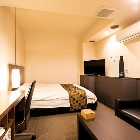 Hotel Double Фунабаси Экстерьер фото