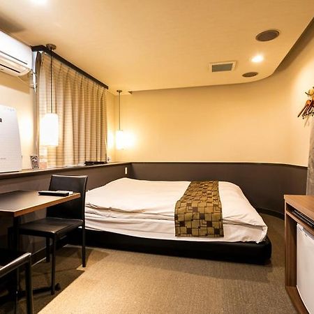 Hotel Double Фунабаси Экстерьер фото